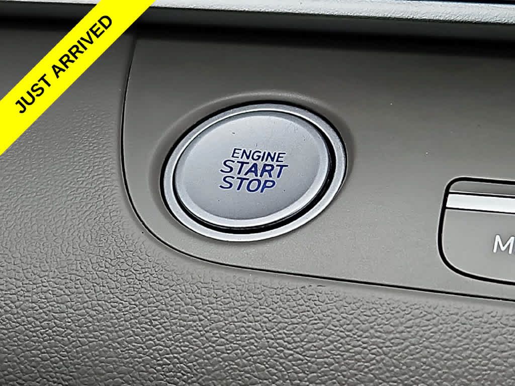 Used 2025 Hyundai Elantra SEL FWD image 23