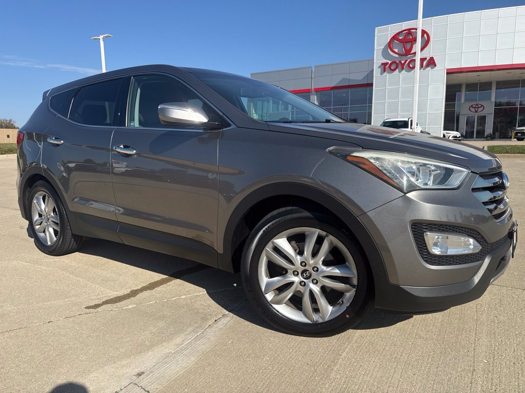 Used 2013 Hyundai Santa Fe Sport 2.0T w/ Technology Pkg FWD image 2