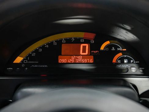 Used 2004 Honda S2000 image 19