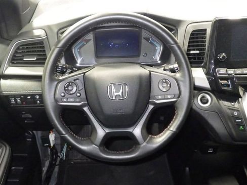 Used 2024 Honda Odyssey Sport image 10