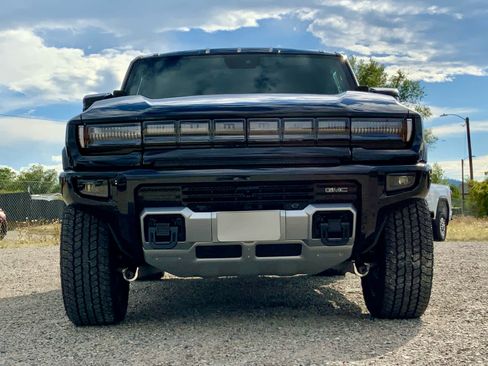 New 2025 GMC Hummer EV 3X w/ LPO, Illumination Package image 11