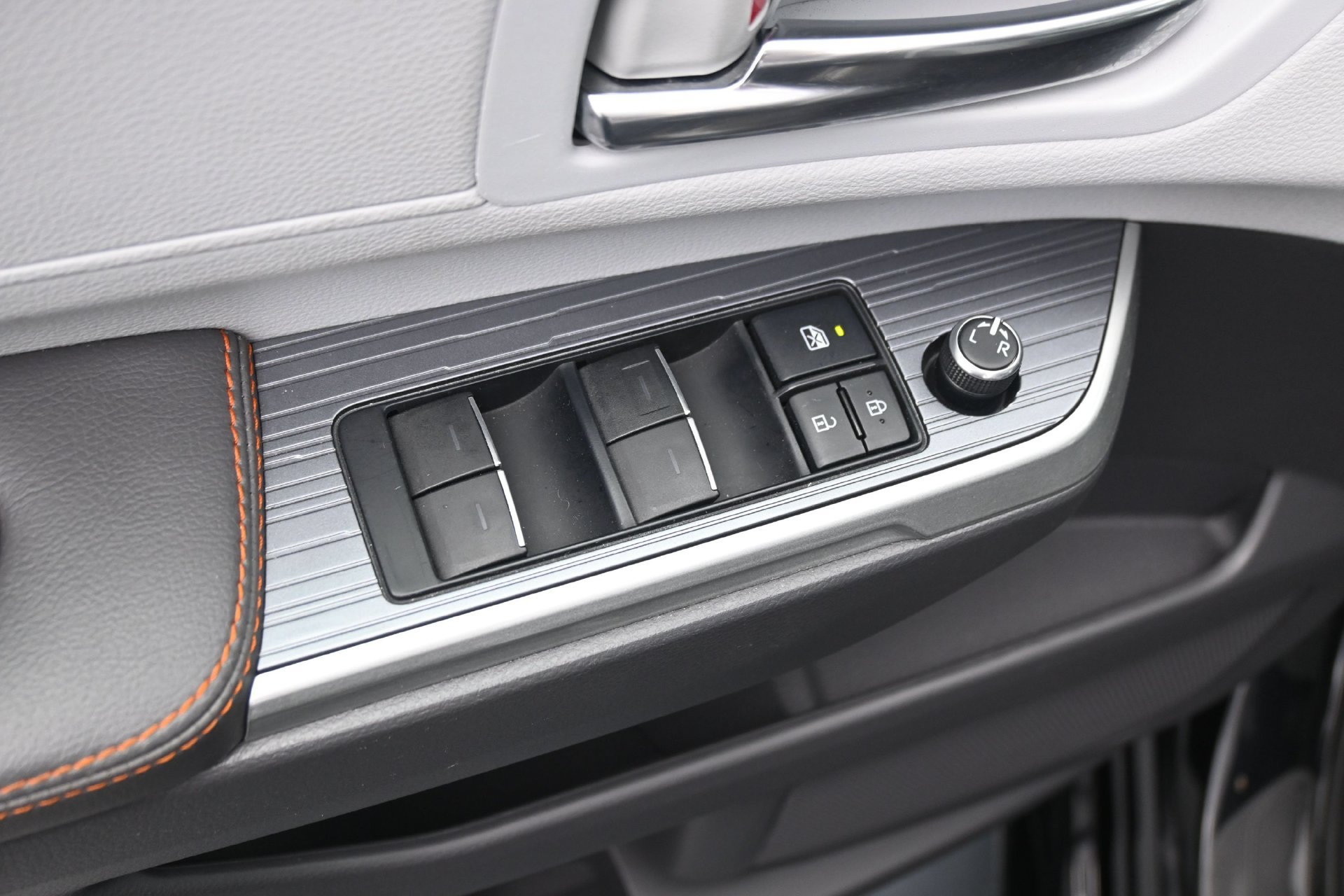 Used 2022 Toyota Sienna XSE FWD image 20