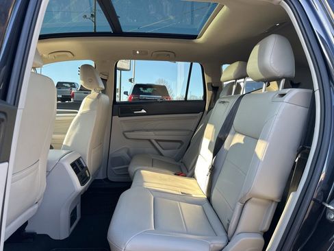 Used 2022 Volkswagen Atlas SEL image 12