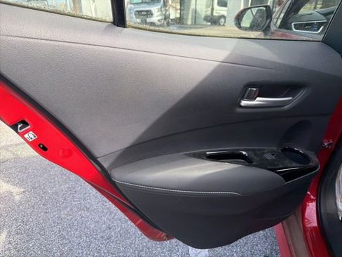 Used 2021 Toyota Corolla Hatchback image 15