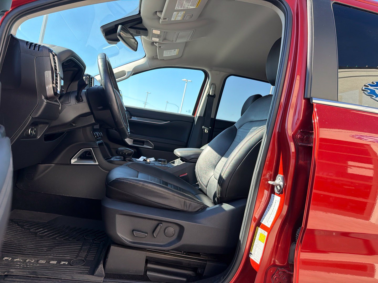 Used 2024 Ford Ranger Lariat w/ FX4 Off-Road Package AWD/4WD image 12