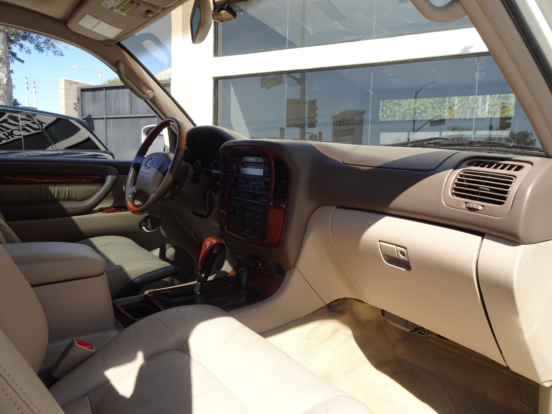 Used 2001 Lexus LX 470 4WD image 21