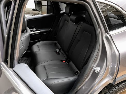 Used 2023 Mercedes-Benz GLA 250 image 37