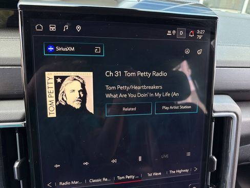 Used 2025 GMC Yukon Denali image 34