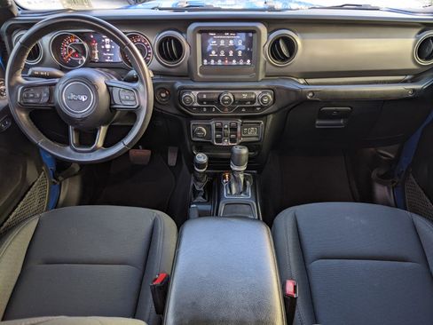 Used 2021 Jeep Gladiator Sport image 11