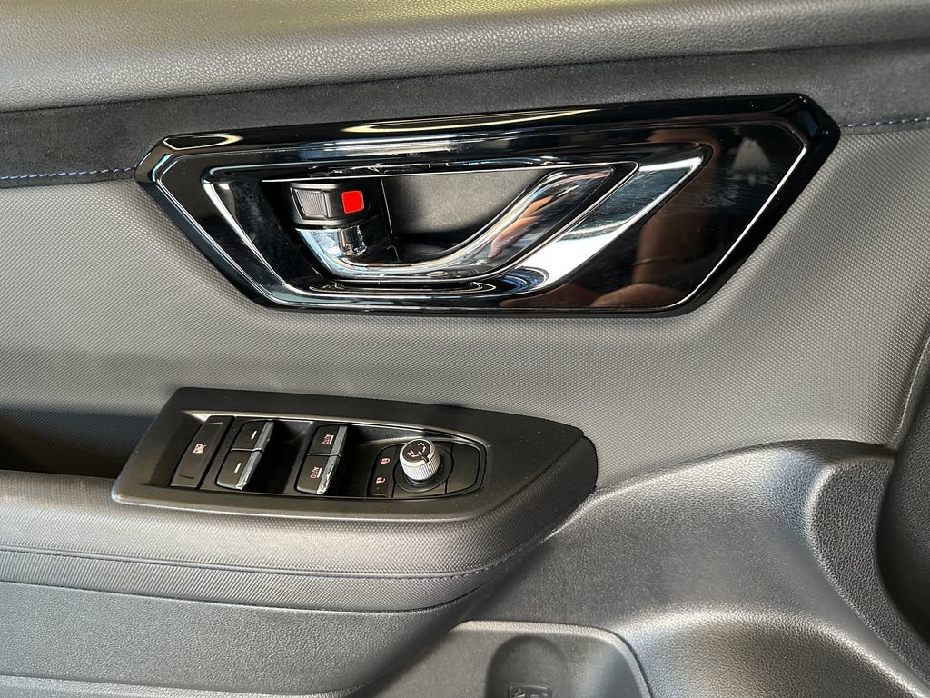 Used 2025 Subaru Forester Limited AWD/4WD image 19