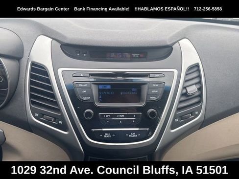 Used 2016 Hyundai Elantra SE FWD image 20