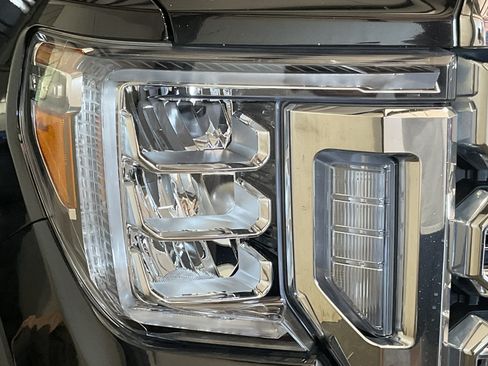 Used 2020 GMC Sierra 2500 Denali w/ Denali Ultimate Package AWD/4WD image 10