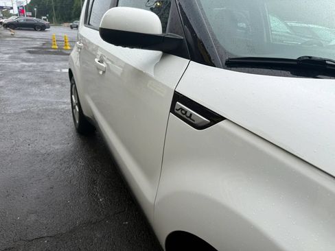 Used 2016 Kia Soul FWD image 12
