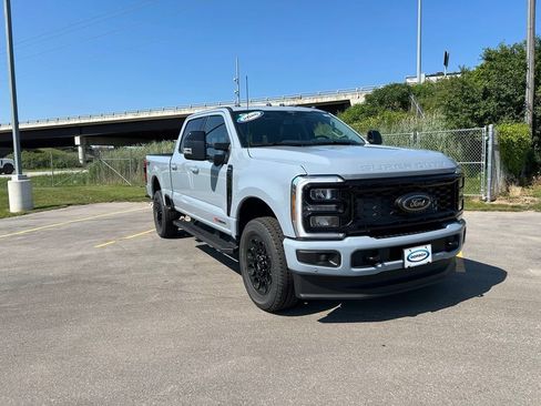 New 2026 Ford F250 Lariat w/ Black Appearance Package AWD/4WD image 5