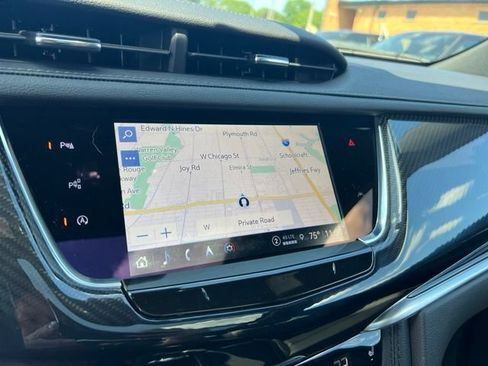 Used 2024 Cadillac XT6 Sport w/ Technology Package AWD/4WD image 13