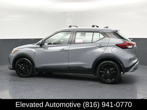 Used 2021 Nissan Kicks SV w/ Interior Electronics Package FWD image 25