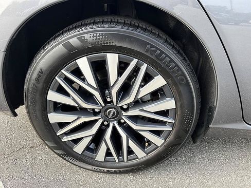 Certified 2025 Nissan Altima 2.5 SV FWD image 11