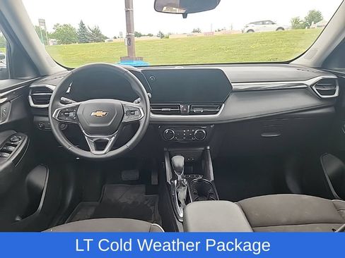 Used 2024 Chevrolet TrailBlazer LT w/ LT Cold Weather Package FWD image 14