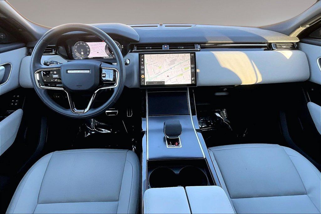 Certified 2026 Land Rover Range Rover Velar Dynamic SE AWD/4WD image 7