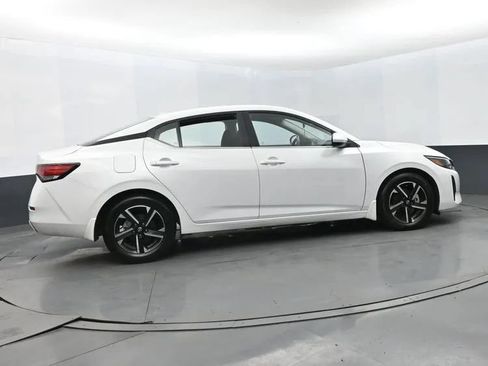 Used 2025 Nissan Sentra SV FWD image 4