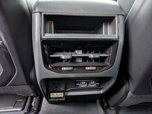 New 2025 Jeep Grand Cherokee Altitude image 25