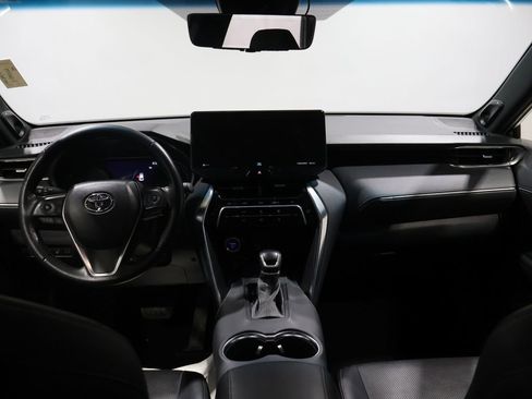 Certified 2021 Toyota Venza Limited image 17