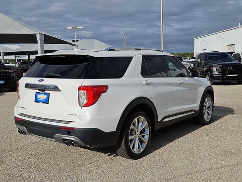 Used 2022 Ford Explorer Platinum w/ Equipment Group 601A AWD/4WD image 8