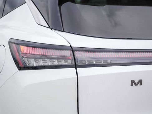 New 2026 Nissan Murano SV AWD/4WD image 9