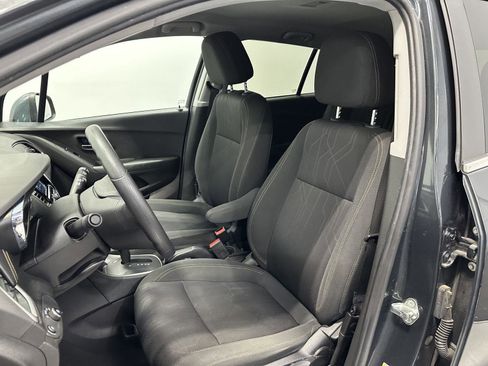 Used 2018 Chevrolet Trax LT image 14