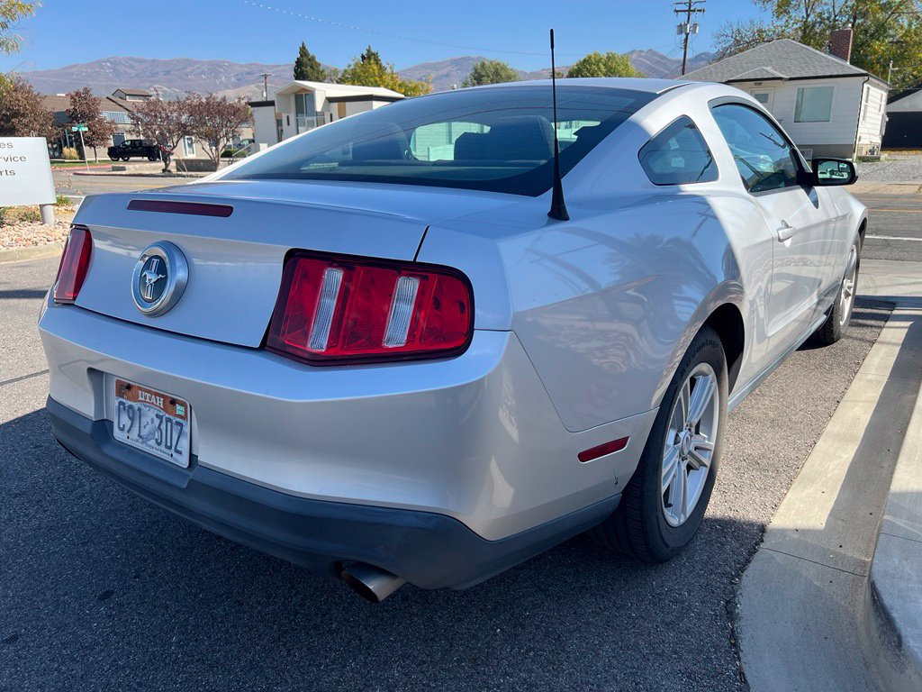 Used 2012 Ford Mustang Coupe RWD image 5