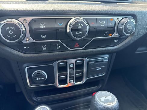 Certified 2025 Jeep Wrangler Unlimited Sport AWD/4WD image 19