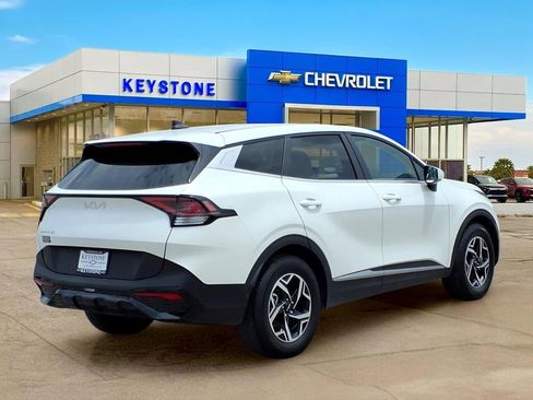 Used 2024 Kia Sportage LX FWD image 7