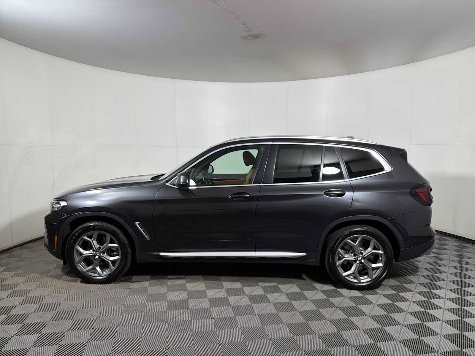 Used 2024 BMW X3 xDrive30i w/ Convenience Package AWD/4WD image 4
