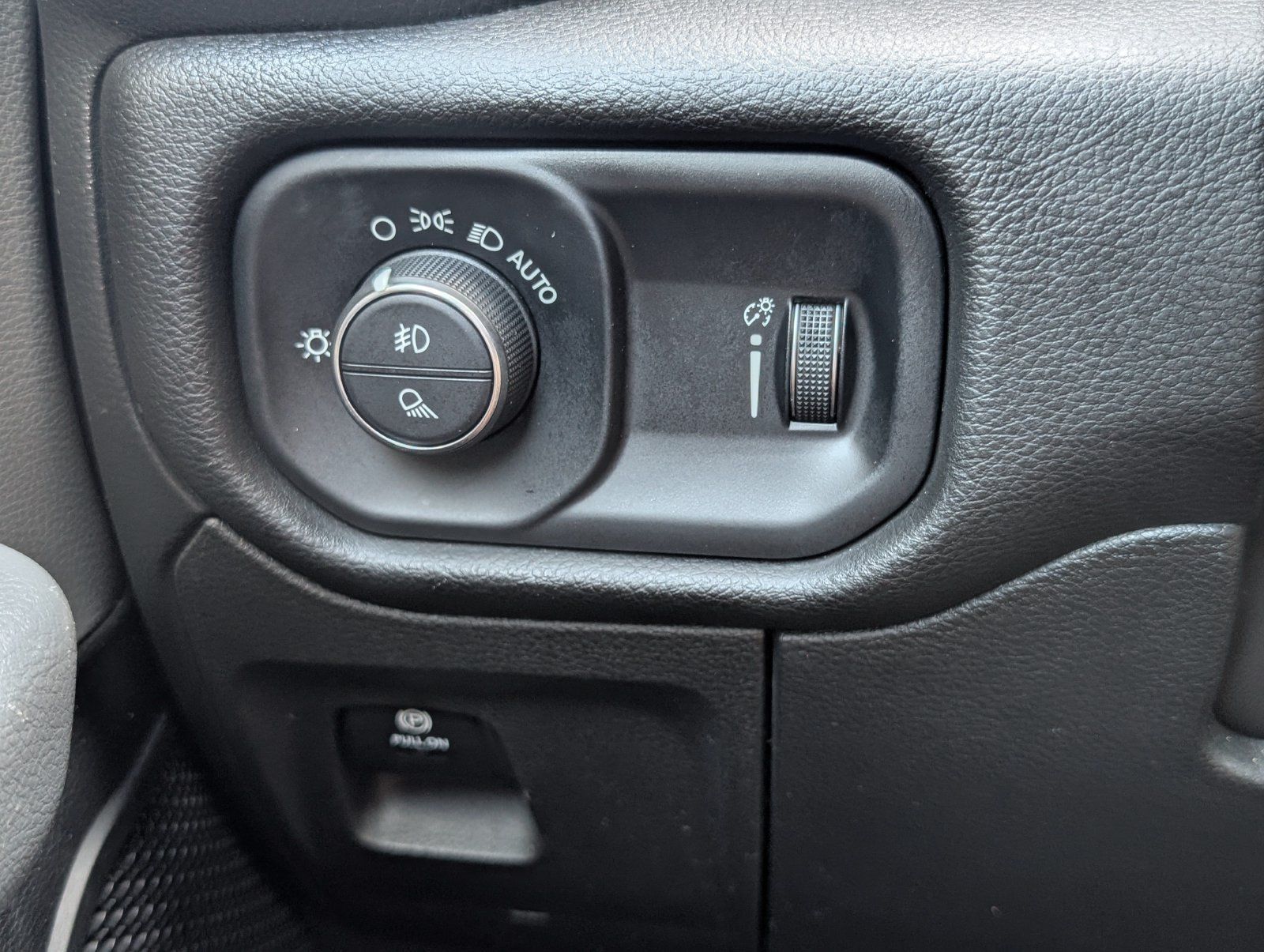 Used 2023 RAM 1500 Big Horn RWD image 35