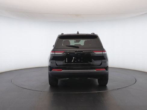 New 2026 Jeep Grand Cherokee Limited w/ Limited Altitude Package image 19