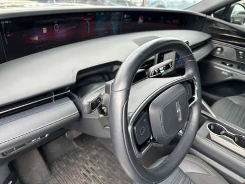 Used 2024 Lincoln Nautilus Reserve w/ Equipment Group 202A image 24