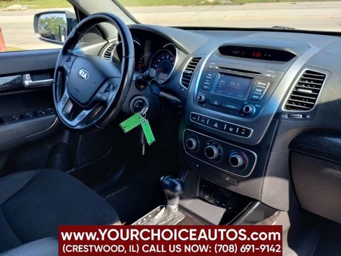 Used 2014 Kia Sorento LX image 23