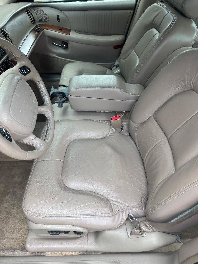 Used 1999 Buick Park Avenue w/ Prestige Opt Pkg FWD image 23