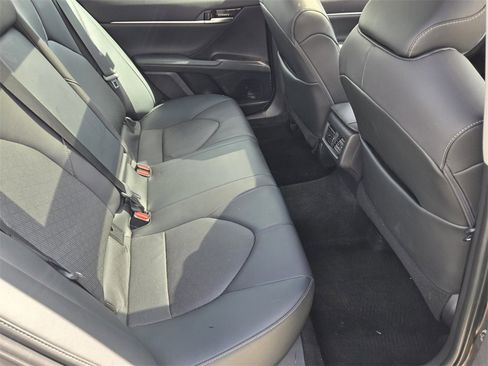 Used 2021 Toyota Camry XSE image 17