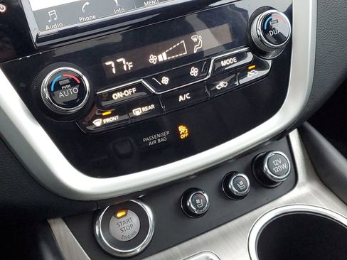 Used 2017 Nissan Murano S image 19