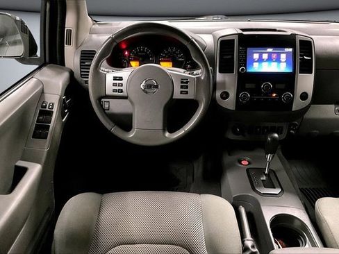 Used 2020 Nissan Frontier SV w/ Midnight Edition Floor Mats image 8