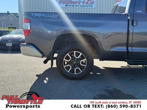 Used 2017 Toyota Tundra SR5 w/ TRD Off Road Package AWD/4WD image 27
