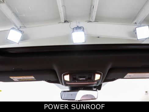Used 2023 Toyota Highlander Platinum FWD image 22
