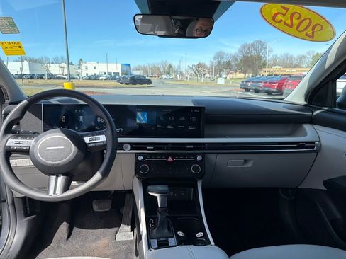 Used 2025 Hyundai Tucson SEL image 14