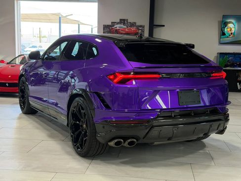 Used 2024 Lamborghini Urus Performante AWD/4WD image 7