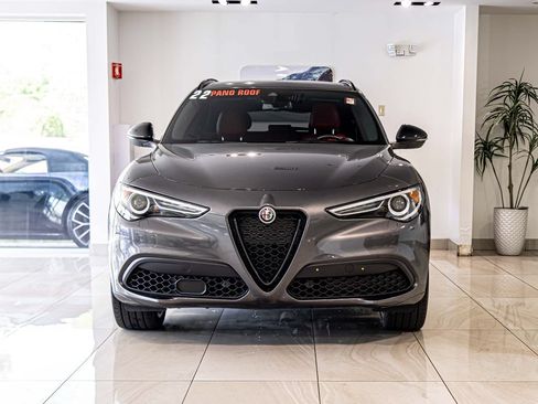 Used 2022 Alfa Romeo Stelvio Veloce AWD/4WD image 2