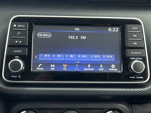 Used 2021 Nissan Kicks S image 23