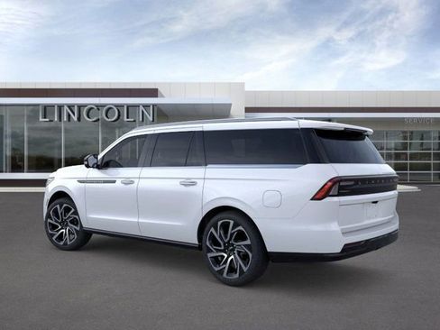 New 2026 Lincoln Navigator L Black Label AWD/4WD image 4