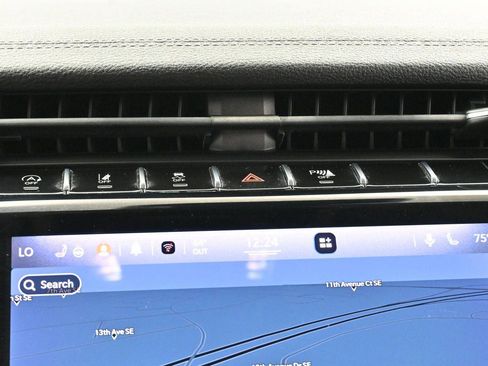 Used 2022 Jeep Grand Cherokee Limited AWD/4WD image 24