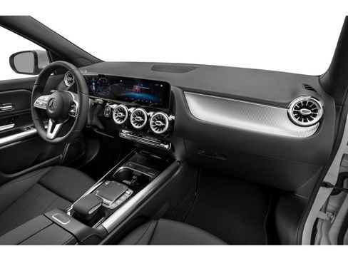 Used 2023 Mercedes-Benz GLA 250 4MATIC image 10